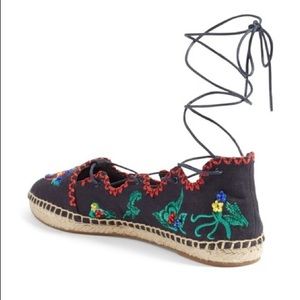 Tory BurchSonoma Embroidered Ghillie Flat